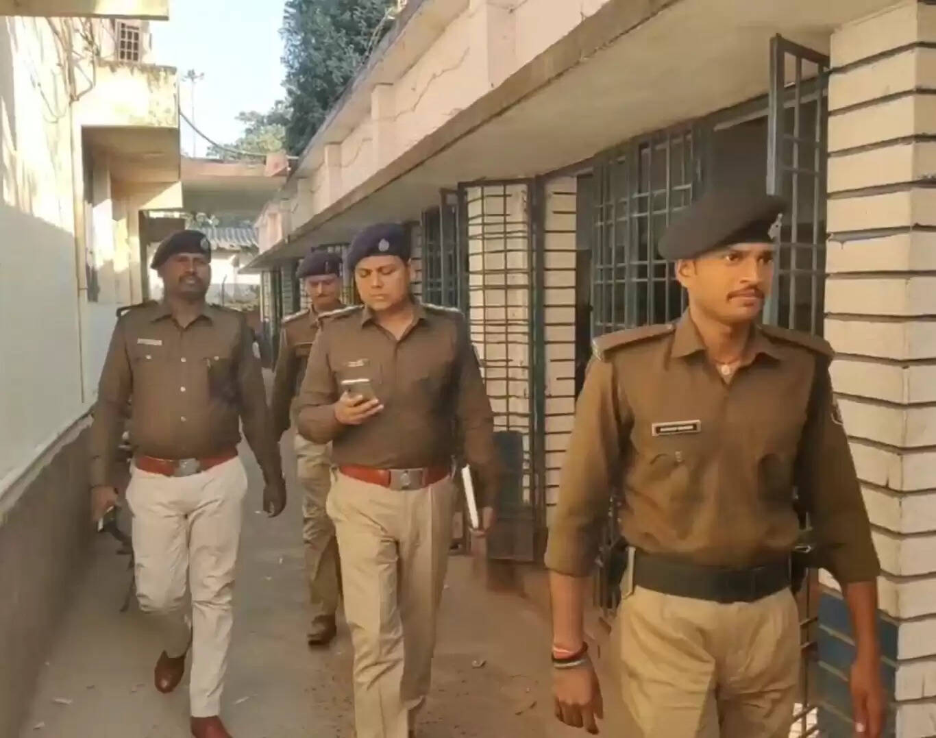 निबंधन कार्यालय में मूल अभिलेख गायब कर फर्जी कागजात तैयार करने मामला आया सामने