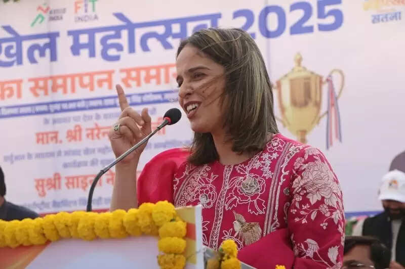 युवा तेजी से खेलों की ओर आकर्षित हो रहे हैं, यह भारत के उज्ज्वल खेल भविष्य का संकेत: साइना नेहवाल