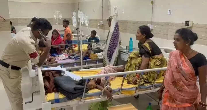 काेरबा&nbsp;में&nbsp;&nbsp;43 बच्चाें&nbsp;सहित&nbsp;51&nbsp;लाेग&nbsp;फूड प्वाइजनिंग&nbsp;के&nbsp;शिकार,&nbsp;अस्पताल में भर्ती