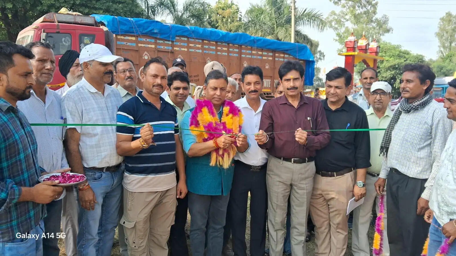 एयरवां में धान खरीद मंडी का उद्घाटन, ड्रीमलैंड पार्क रोड पर 40 लाख से मैकडमाइजेशन शुरू