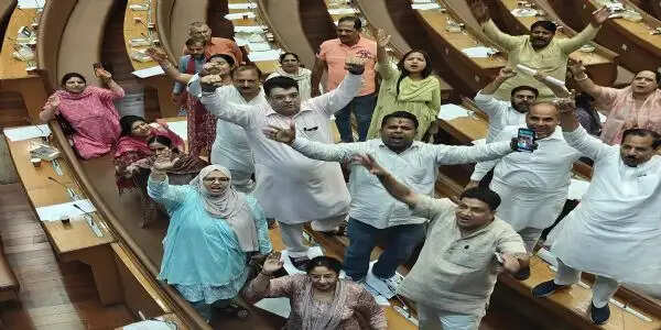 एमसीडी सदन में सवालों से बच रही सरकार : अंकुश नारंग