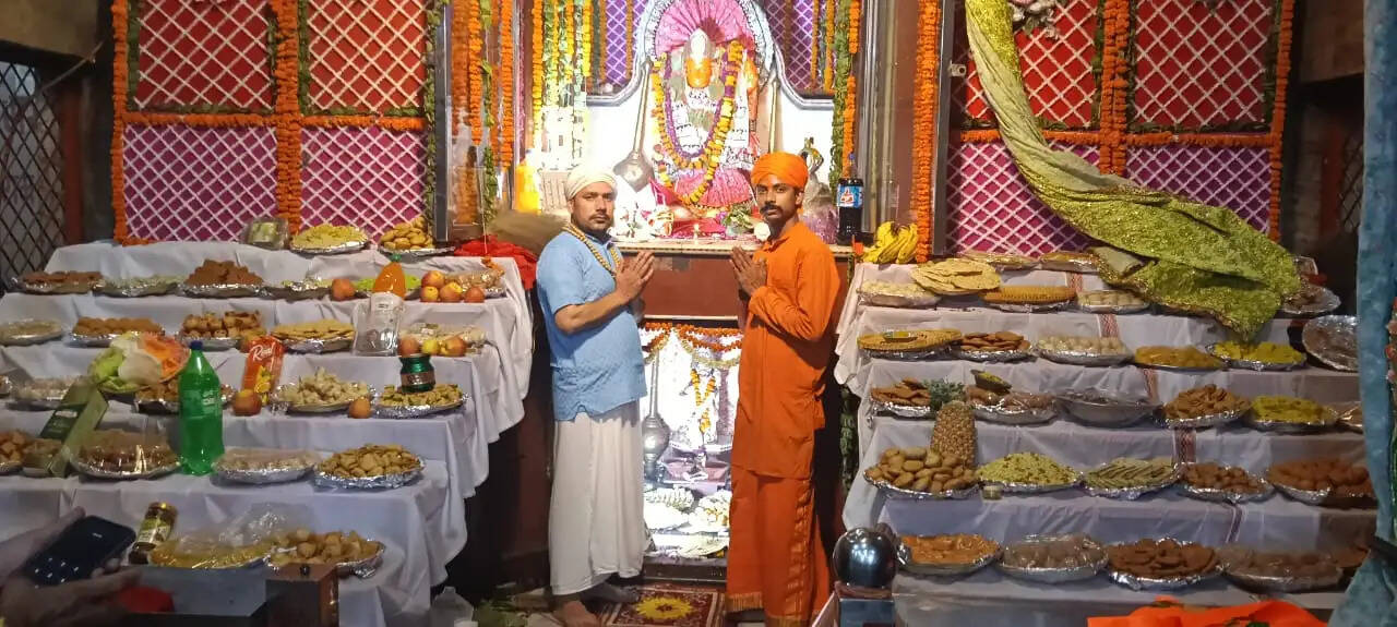 मघेरा वाले हनुमान मंदिर पर श्रद्धा का सैलाब, हनुमानजी को अर्पित किया 56 भोग