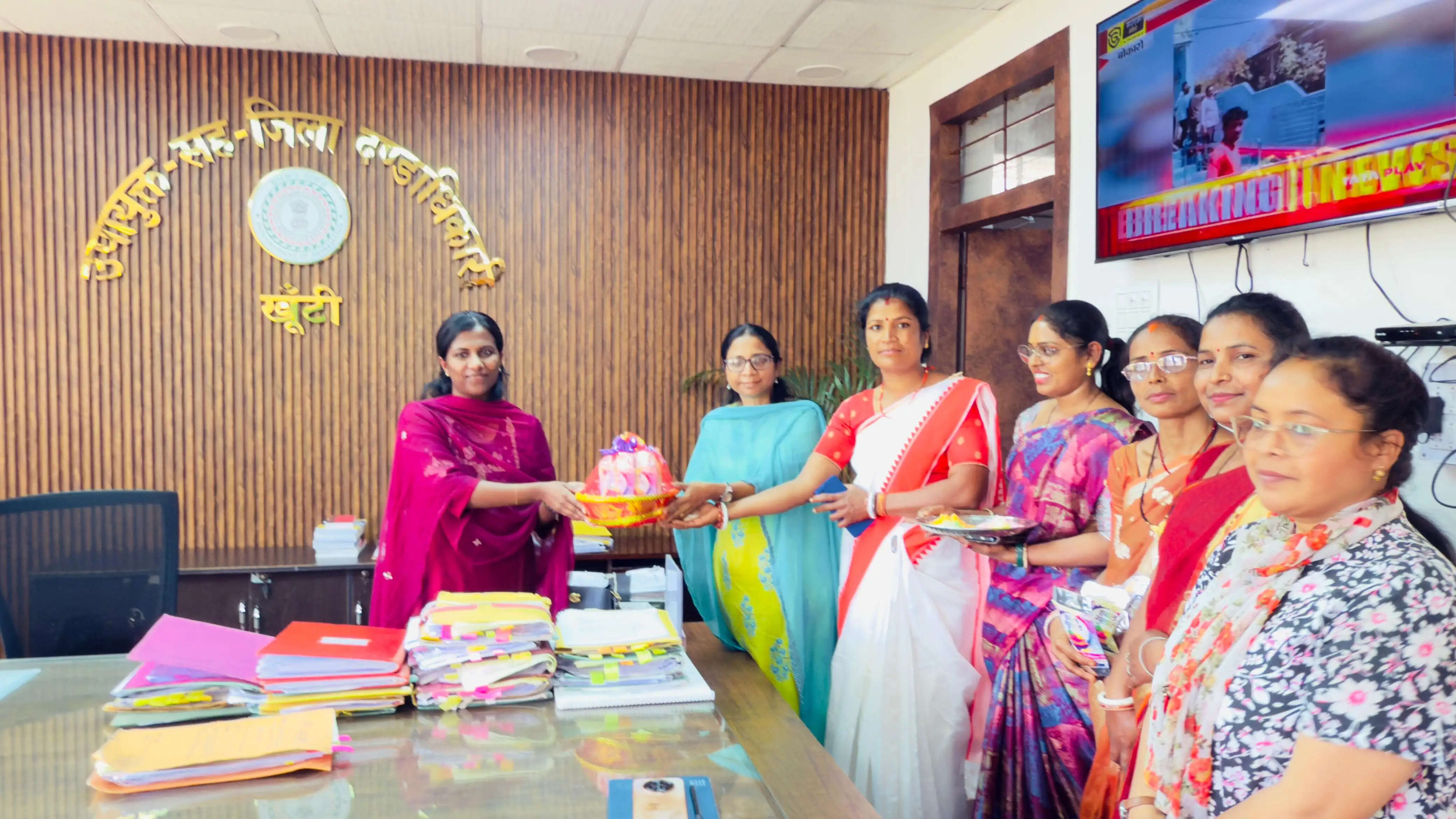 होली पर ‘पलाश’ ब्रांड बना रहा है प्राकृतिक सामग्रियों से हर्बल गुलाल