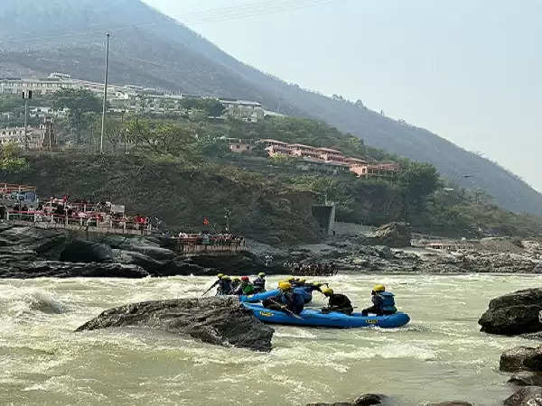 भारतीय सेना का व्हाइट वाटर राफ्टिंग अभियान, सेवा और समर्पण की झलक