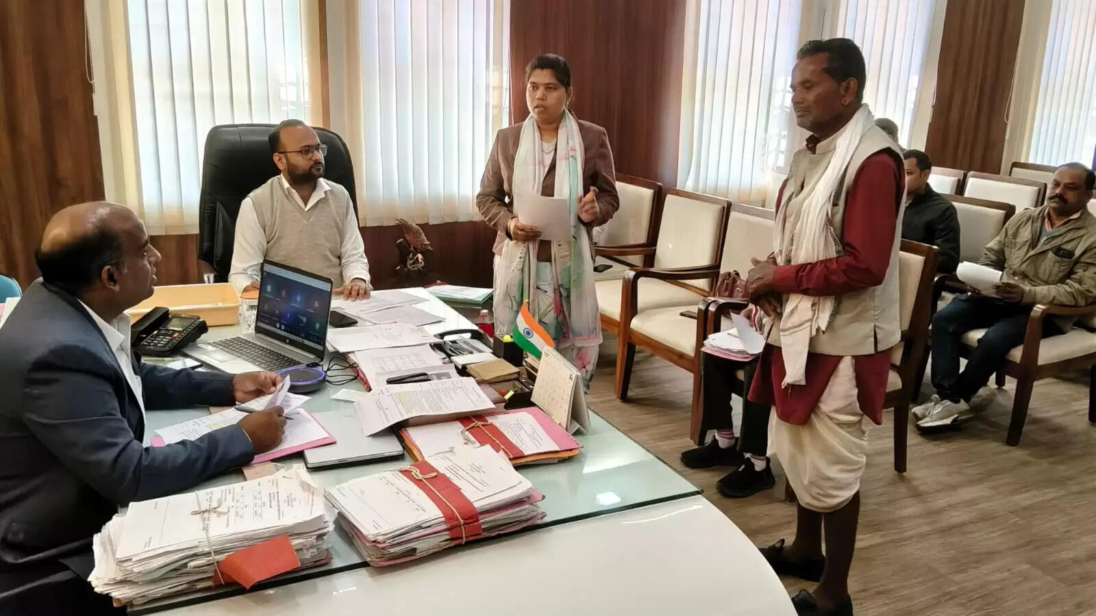 राजगढ़ः लापरवाही पर जेएसओ व पंचायत सचिव की रोकी एक-एक वेतनवृद्धि