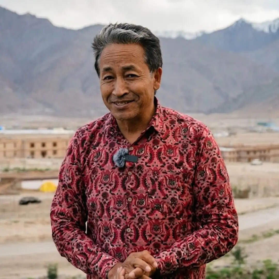 रिहाई के बाद सोनम वांगचुक पहुंचे लेह, लद्दाख मुद्दे पर की बातचीत की मांग