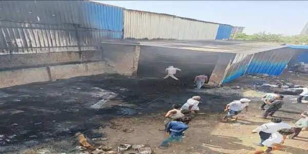गुरुग्राम: प्लास्टिक वेस्ट प्लांट में लगी भीषण आग