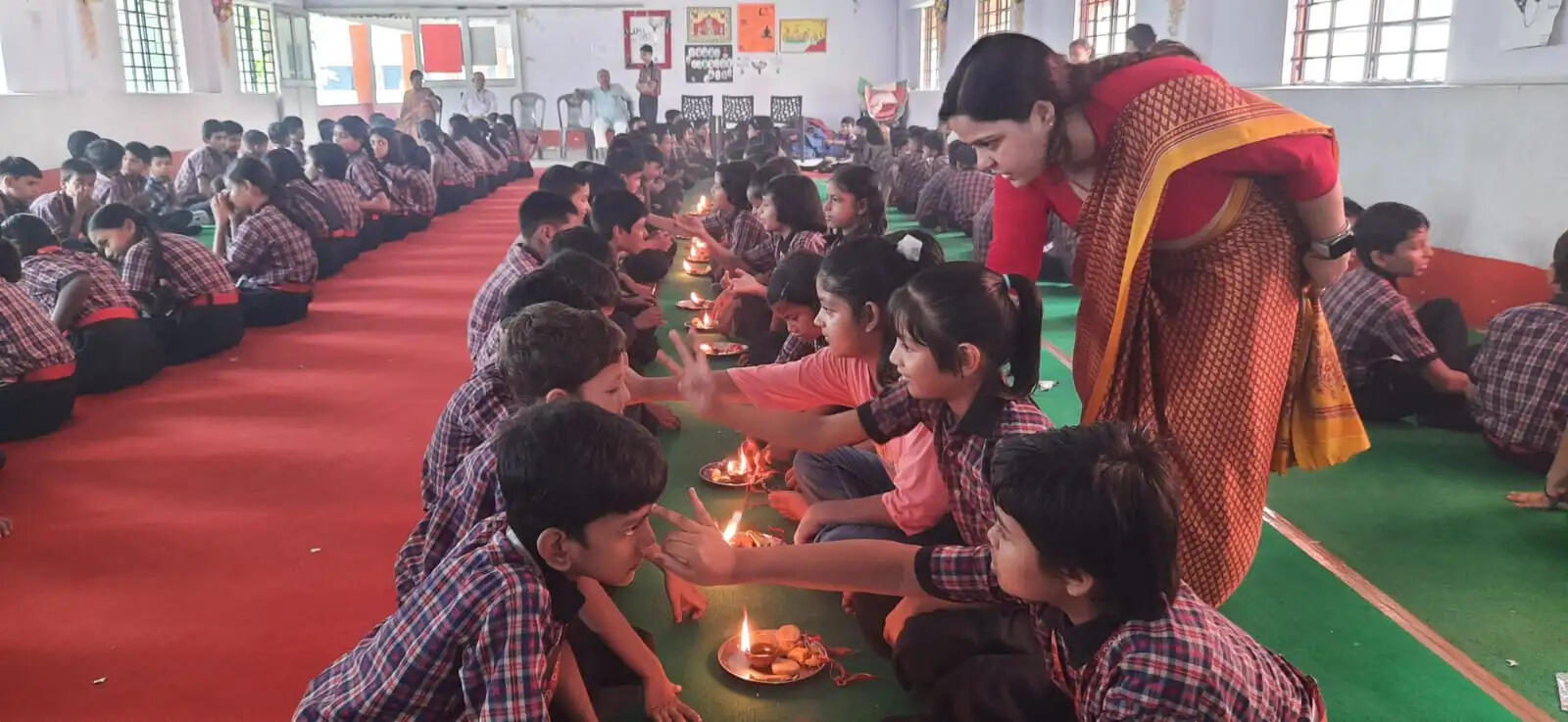 सैनिक स्कूल में रक्षाबंधन सह पर्यावरण संरक्षण उत्सव आयोजित, पेड़ों को बांधा रक्षा सूत्र
