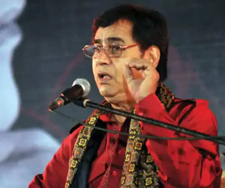 इतिहास के पन्नों में 10 अक्टूबर : जब खामोश हुई गजल सम्राट जगजीत सिंह की आवाज