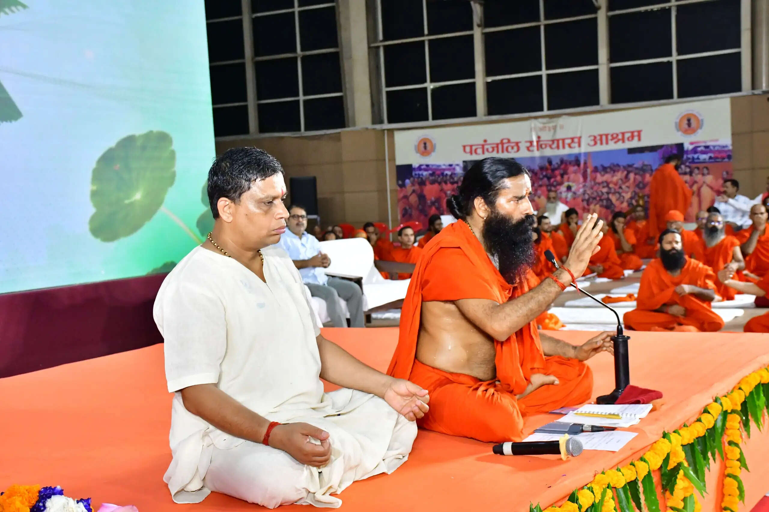 फिल्मी सितारों को नहीं, माता-पिता और महापुरुषों को बनाएं रोल मॉडल' : स्वामी रामदेव