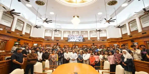 दिल्ली विधानसभा ने कश्मीर युवा विनिमय कार्यक्रम के तहत जम्मू-कश्मीर के 110 छात्रों का किया स्वागत