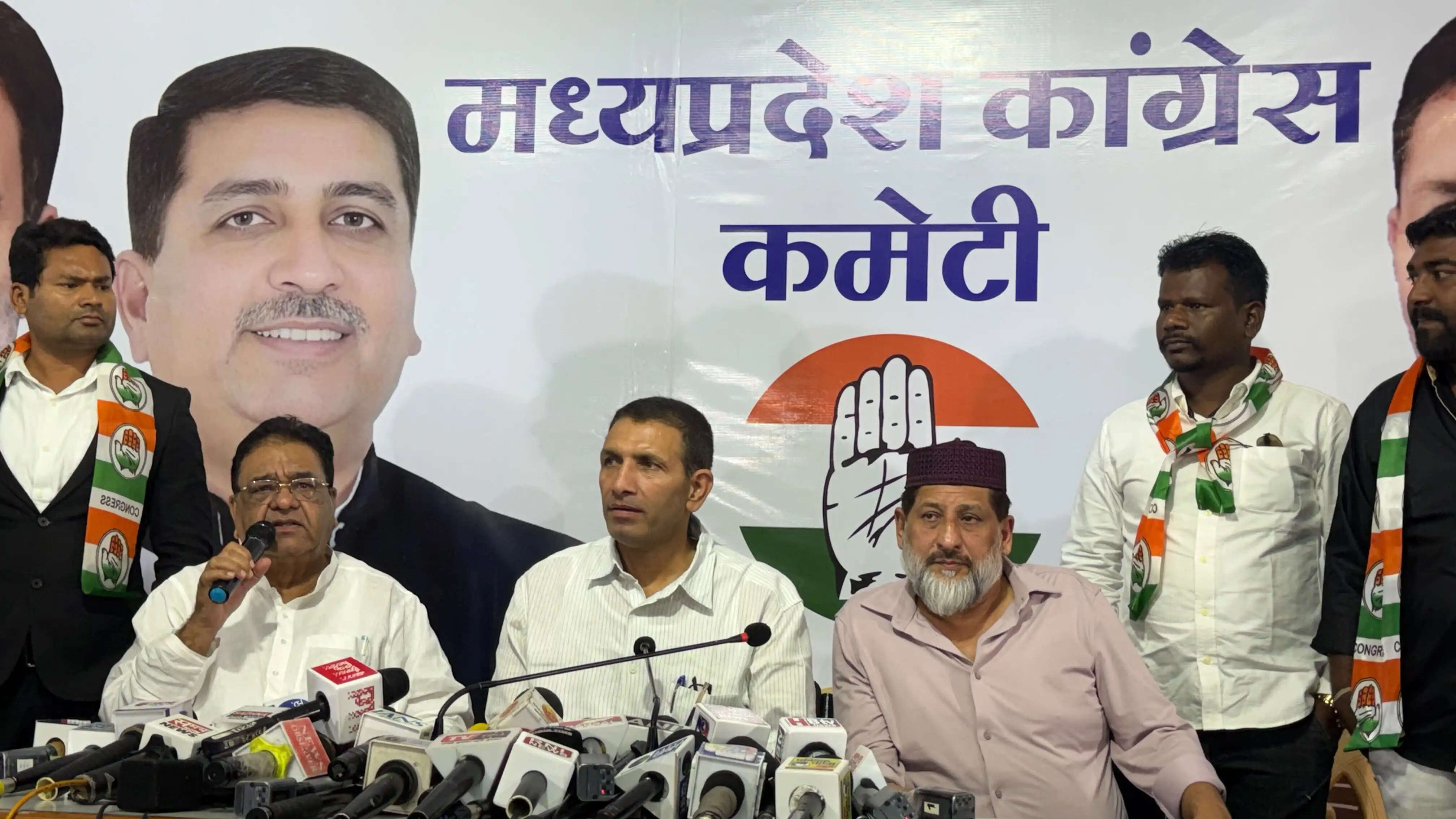 भीम आर्मी के पदाधिकारियों ने थामा कांग्रेस का हाथ, ‘घर वापसी’ के लिए 600 से अधिक आवेदन&nbsp;प्राप्त
