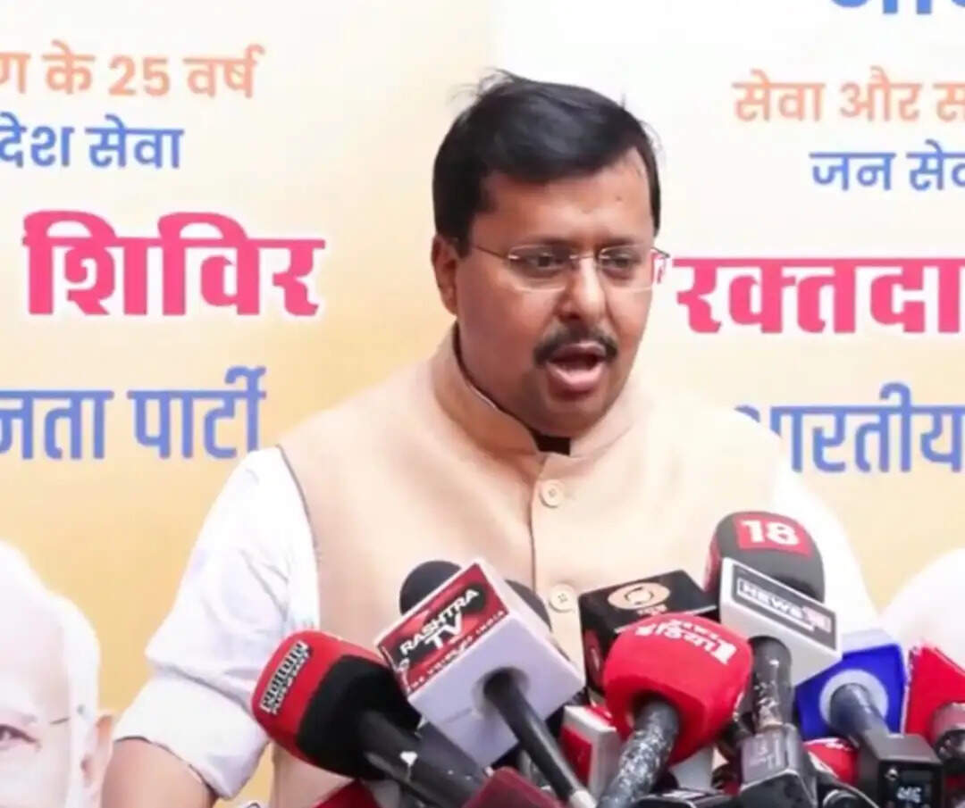 प्रधानमंत्री मोदी के जन्मदिन पर नितिन नवीन ने किया रक्तदान शिविर का उद्घाटन