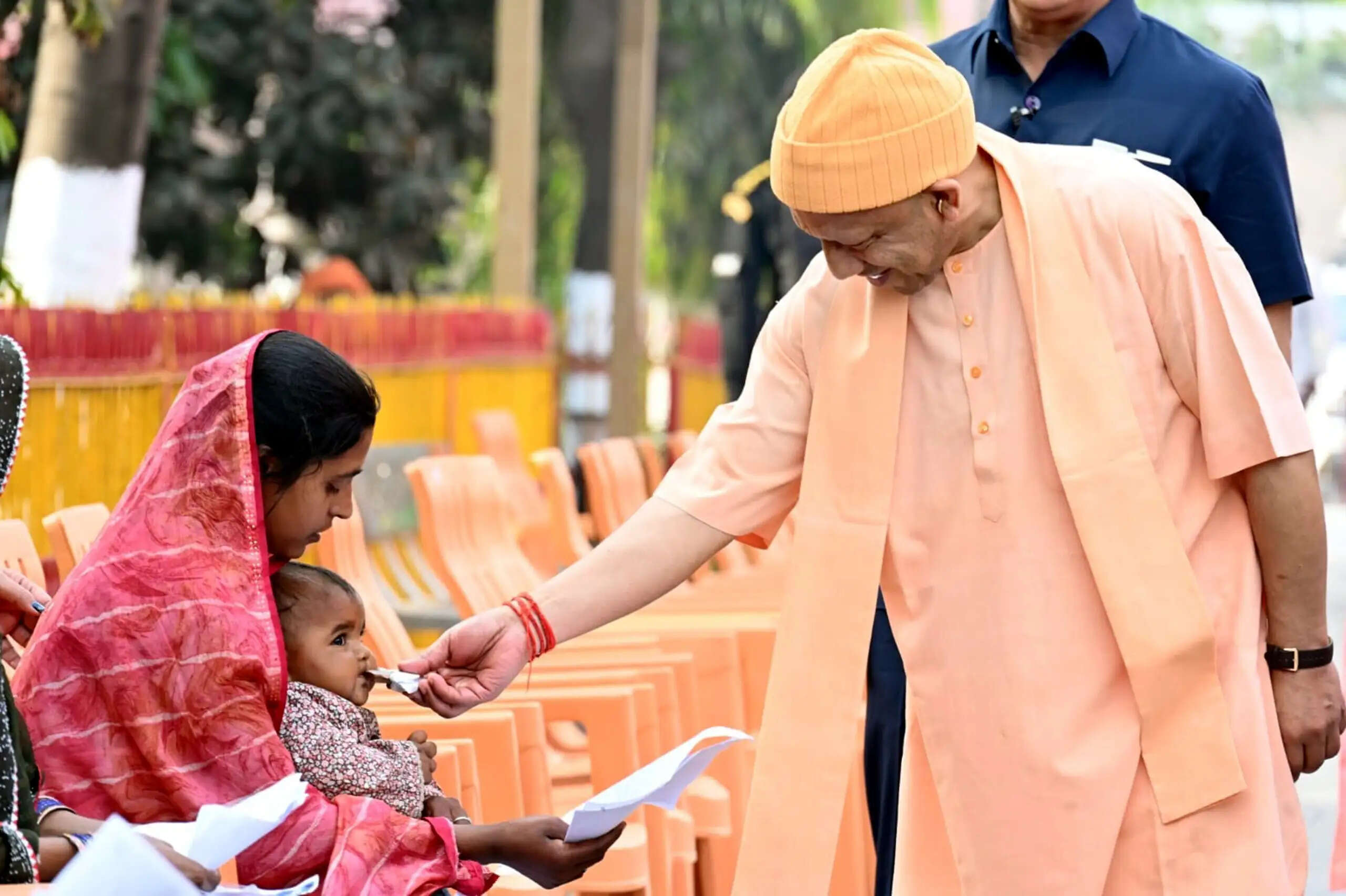 गुंडागर्दी बर्दाश्त नहीं, पुलिस करे सख्त कार्रवाई: मुख्यमंत्री