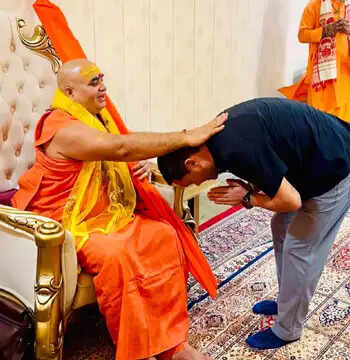 शंकराचार्य स्वामी निरंजनदेव तीर्थ महाराज ने सदैव देश और समाज को दिखाई एक नई दिशा : मुख्यमंत्री पेमा खांडू