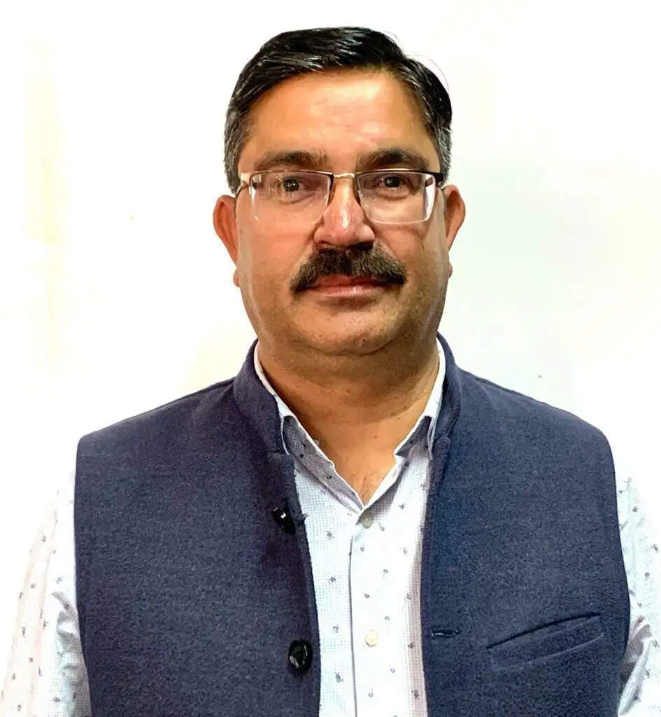 सुक्खू सरकार के व्यवस्था परिवर्तन से बिगड़ी प्रदेश की कानून व्यवस्था : राकेश शर्मा