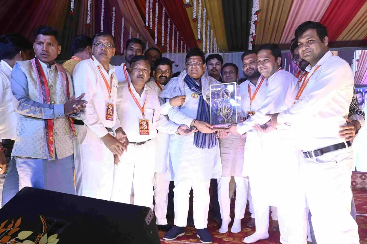 महाराजा अग्रसेन के आदर्शों से समाज को मिलती है एकता व सहयोग की प्रेरणा : विपुल गोयल