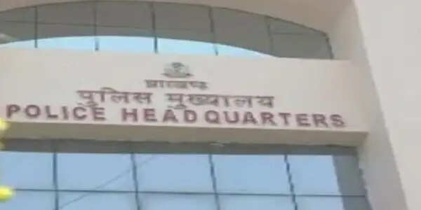 झारखंड में 24 नक्सली हथियार के साथ 28 को पुलिस मुख्यालय में करेंगे सरेंडर