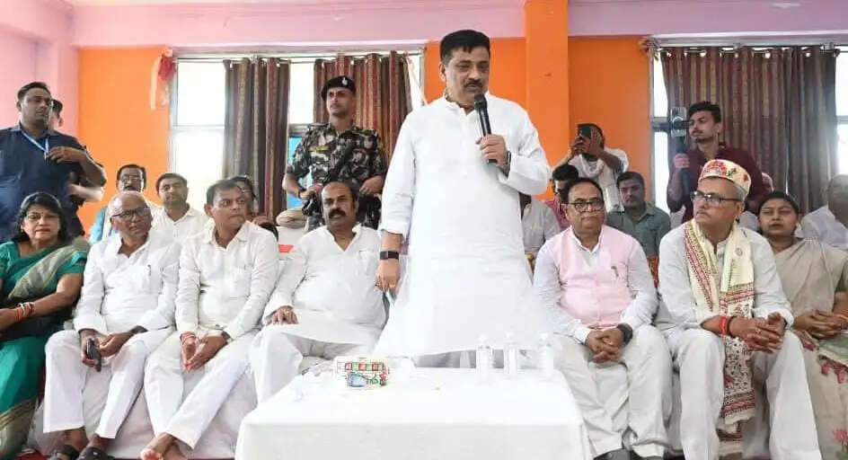 एनडीए प्रत्याशियों की जीत के लिए बूथ स्तर तक मजबूत करें रणनीति : संजय झा