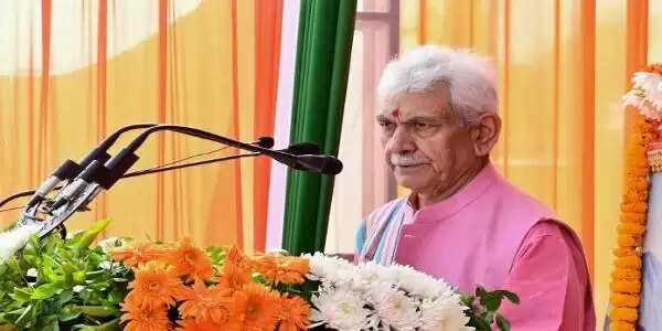 उपराज्यपाल सिन्हा ने भारत रत्न सरदार वल्लभभाई पटेल की पुण्यतिथि पर उन्हें श्रद्धांजलि अर्पित की