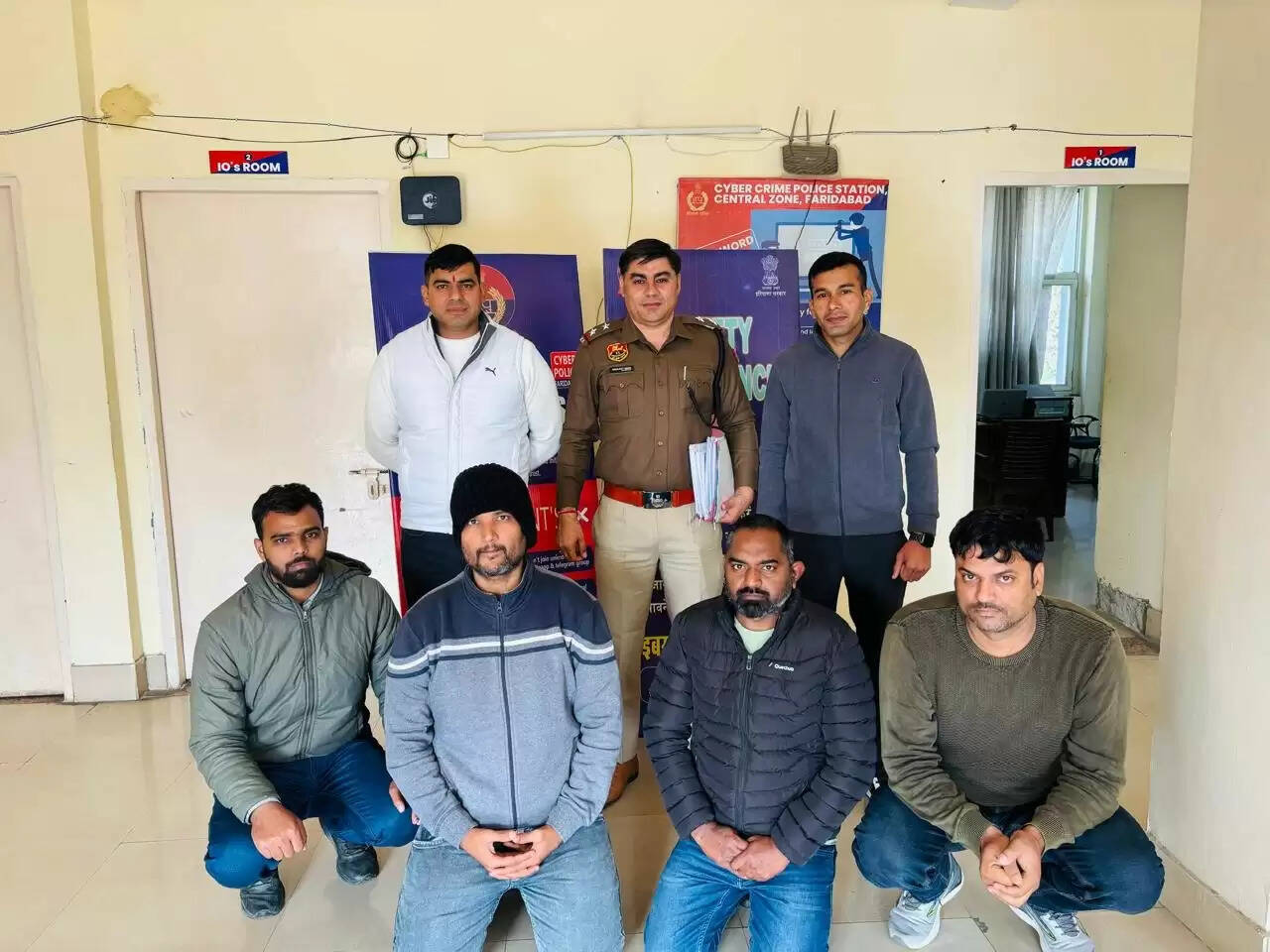 फरीदाबाद : शेयर मार्केट में निवेश के नाम पर ठगी, चार आरोपित गिरफ्तार