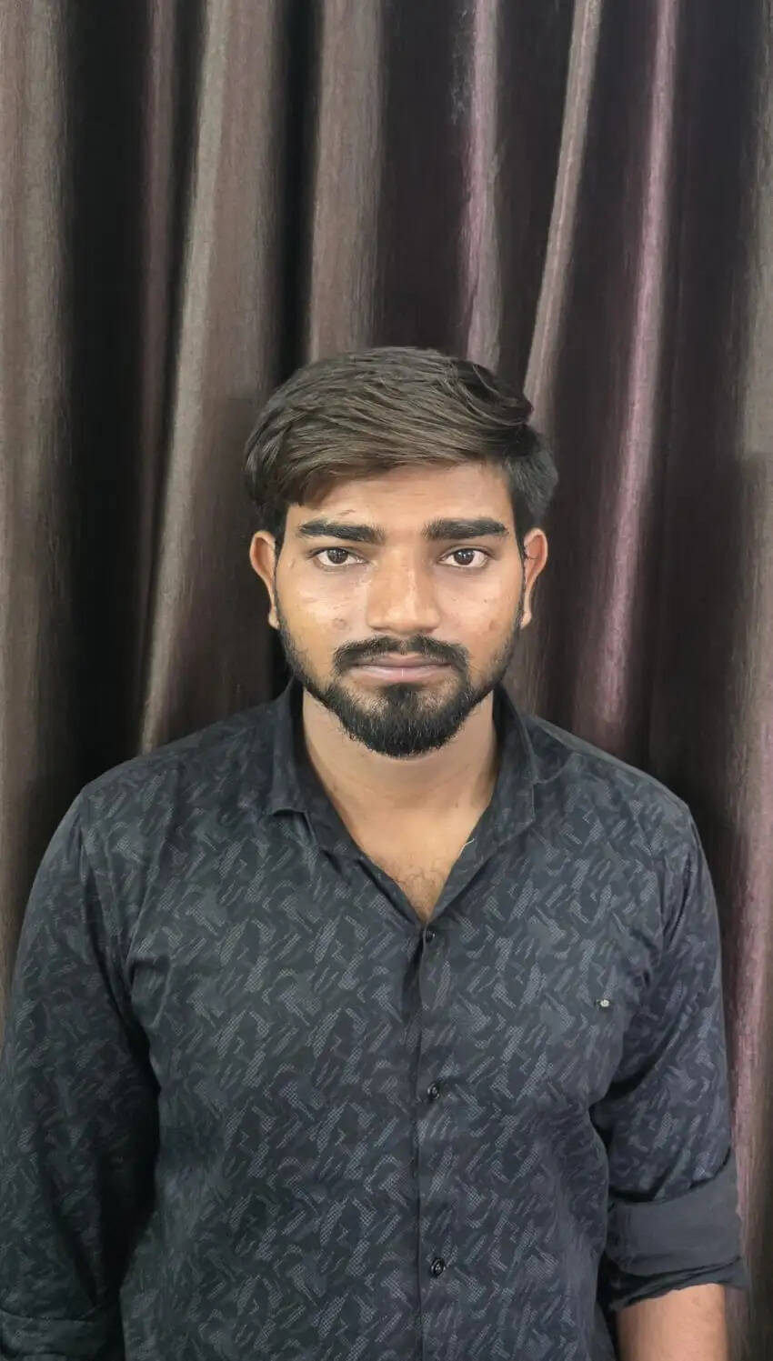 जांजगीर-चांपा में पांच किलो गांजा के साथ तस्कर गिरफ्तार, पुलिस ने मोटरसाइकिल भी की जब्त