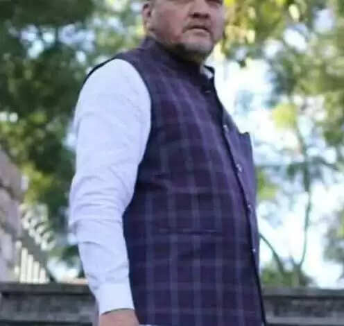 महापौर गजराज ने नगर की समस्याओं को लेकर डीएम से की वार्ता