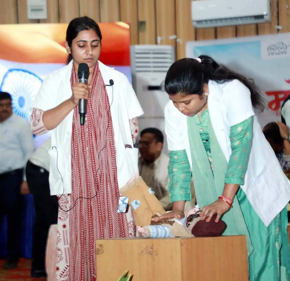 टाउन हॉल में प्राथमिक उपचार और सीपीआर प्रशिक्षण का हुआ आयोजन