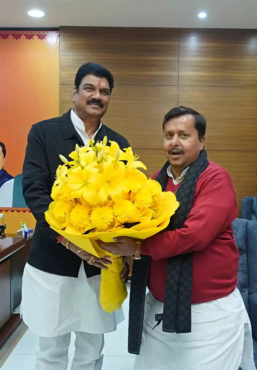 भाजपा के नव नियुक्त राष्ट्रीय कार्यकारी अध्यक्ष नितिन नवीन से खाद्य मंत्री गोविंद सिंह राजपूत ने की शिष्टाचार भेंट