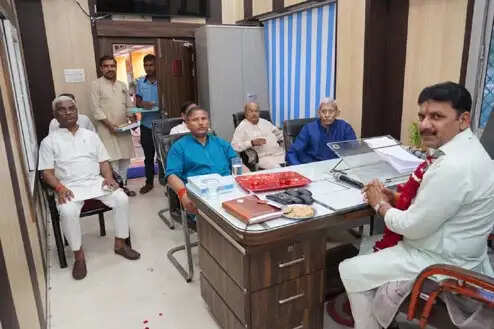 ज्वाला देवी के नवनियुक्त प्रधानाचार्य राकेश सिंह ने संभाला पदभार