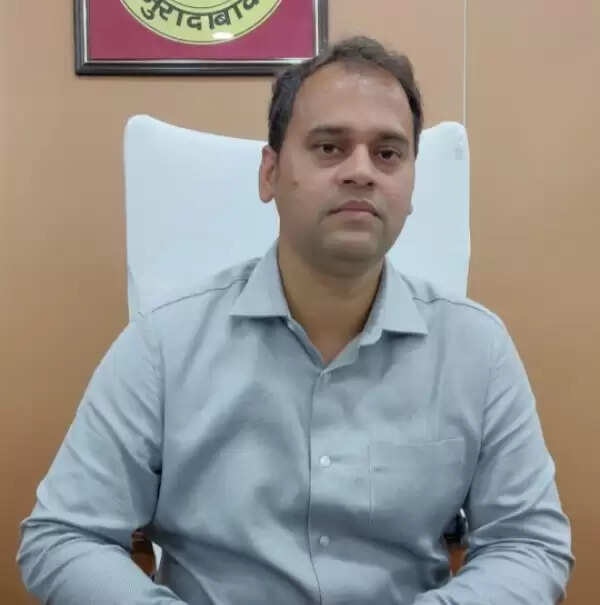 जिलाधिकारी के निर्देश पर डीपीआरओ ने तीन ग्राम प्रधानों के खिलाफ शुरू की जांच