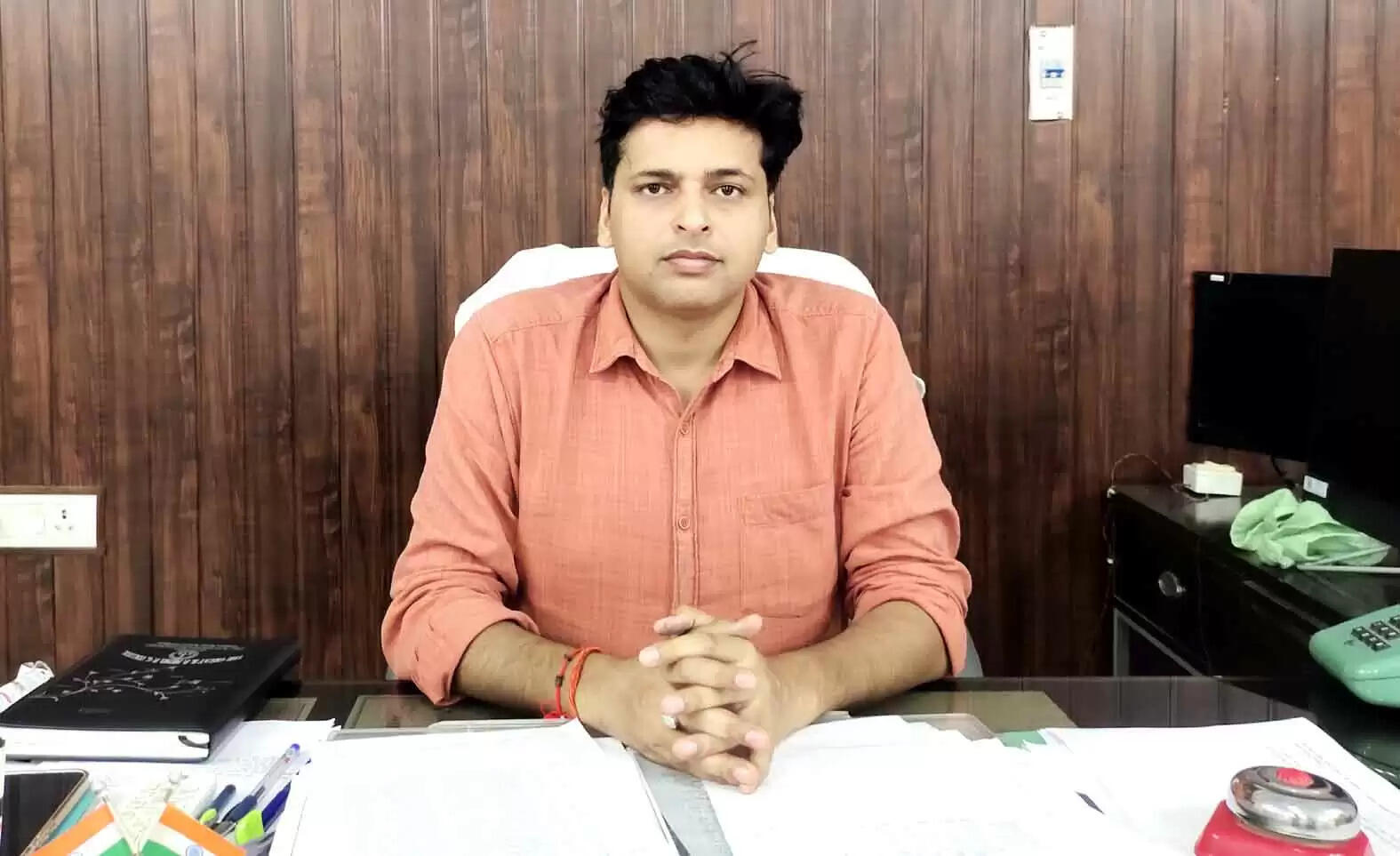 गरीबों तक शासन की महत्वाकांक्षी योजनाओं का लाभ पहुंचाना होगी प्राथमिकता- सौरभ यादव