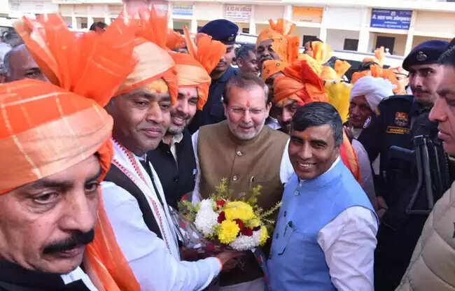 सोनीपत: किसानों के सशक्तिकरण में अपना योगदान दें मार्केट कमेटियां: डॉ अरविंद शर्मा