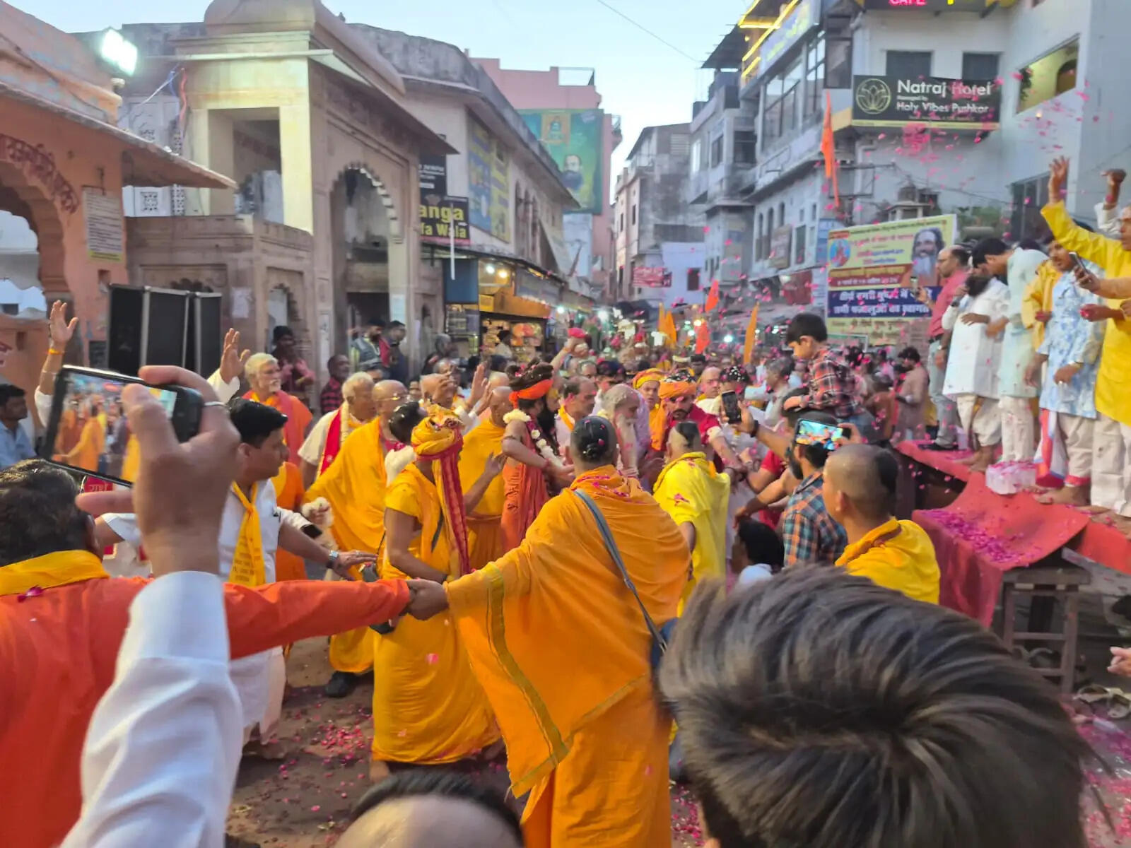 पुष्कर में 43 दिवसीय शत गायत्री पुरश्चरण महायज्ञ का शुभारंभ