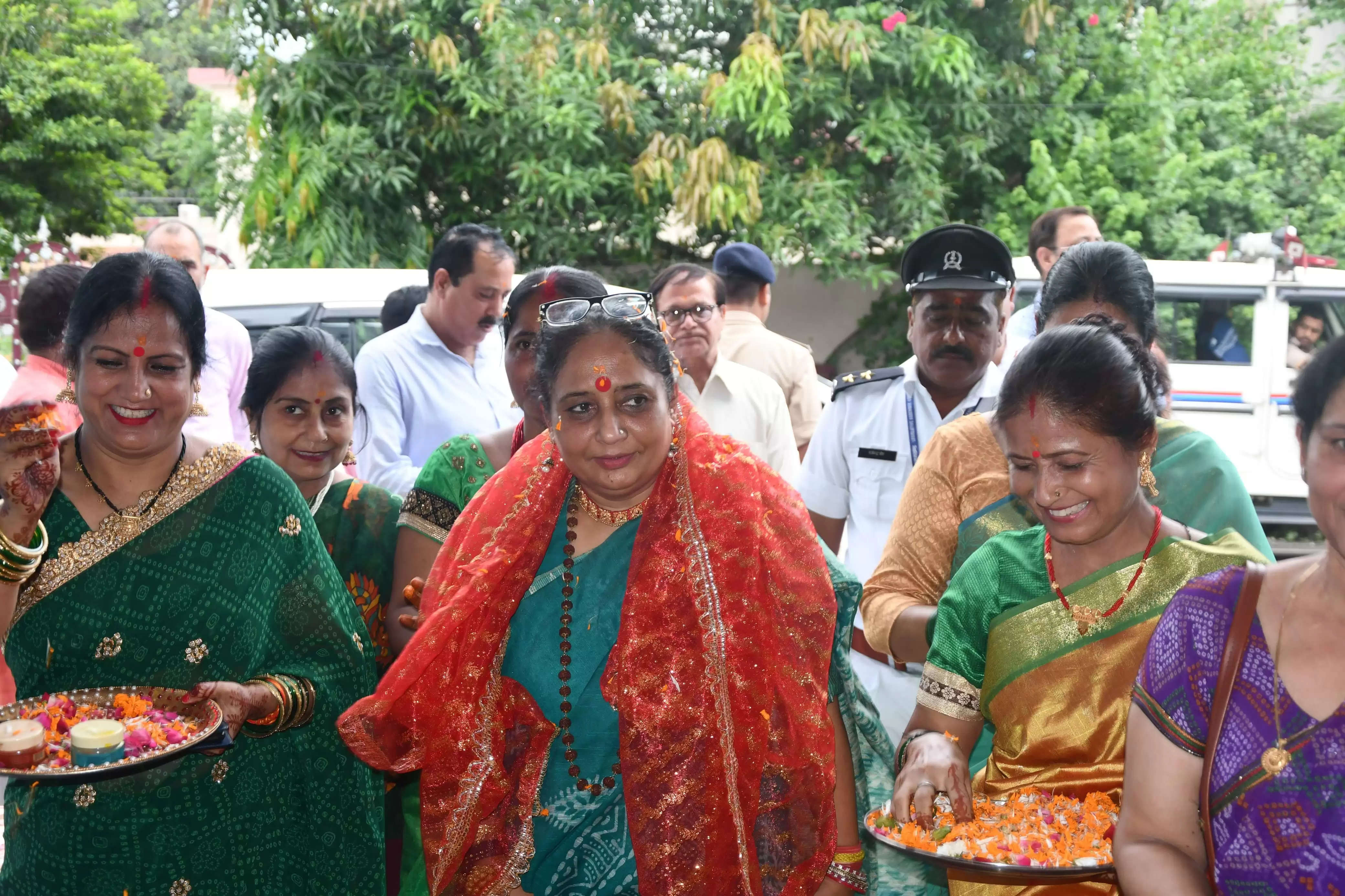 संघर्ष और समर्पण की मिसाल हैं उत्तराखंड की नारी : ऋतु खण्डूड़ी भूषण