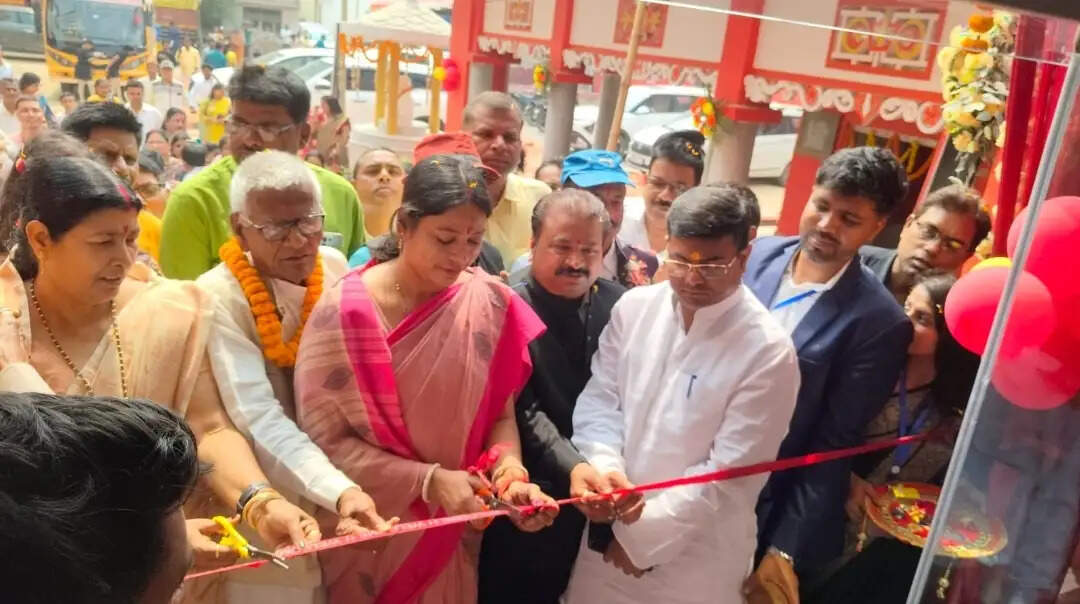 छपरा में निजी विद्यालय का विधायक छोटी कुमारी ने किया उद्घाटन