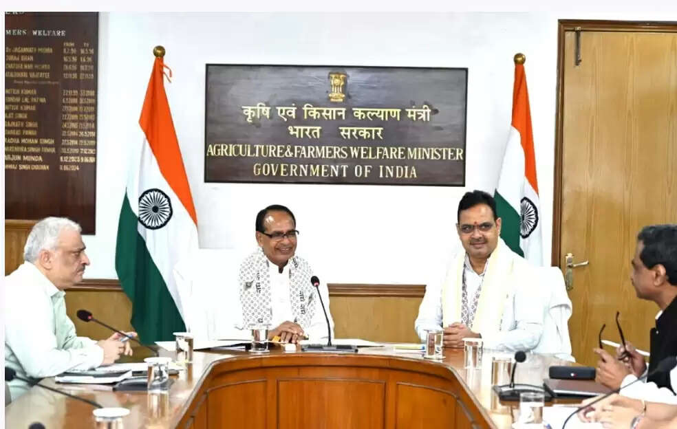 शिवराज सिंह चौहान से मिले भजनलाल शर्मा, राजस्थान के कृषि एवं ग्रामीण विकास के विभिन्न विषयों पर हुई सार्थक चर्चा