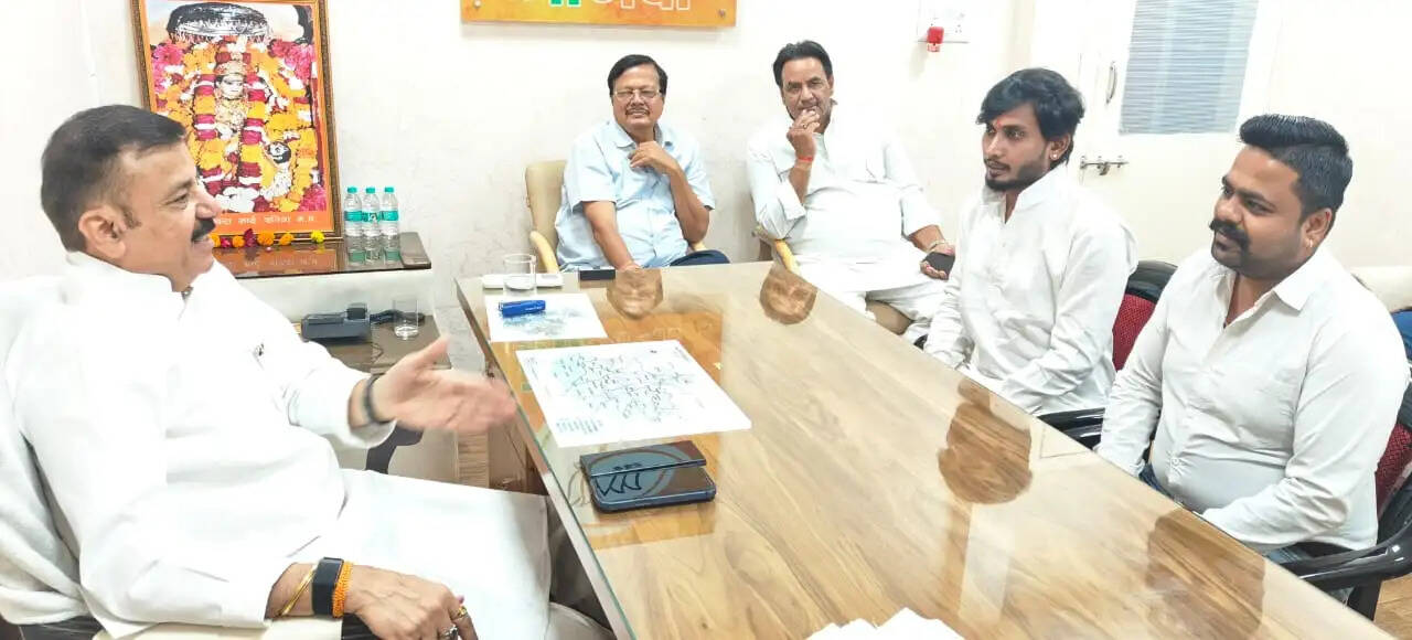भोपालः भाजपा प्रदेश कार्यालय में मंत्री राव उदय प्रताप सिंह का संवाद, कार्यकर्ताओं की समस्याओं के त्वरित समाधान पर जोर