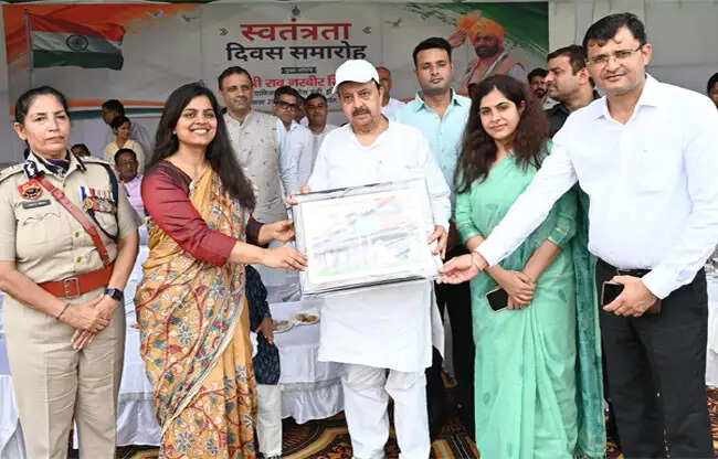 सोनीपत: शहीदों के परिवारों का कल्याण ही सरकार की प्राथमिकता: मंत्री राव नरवीर सिंह