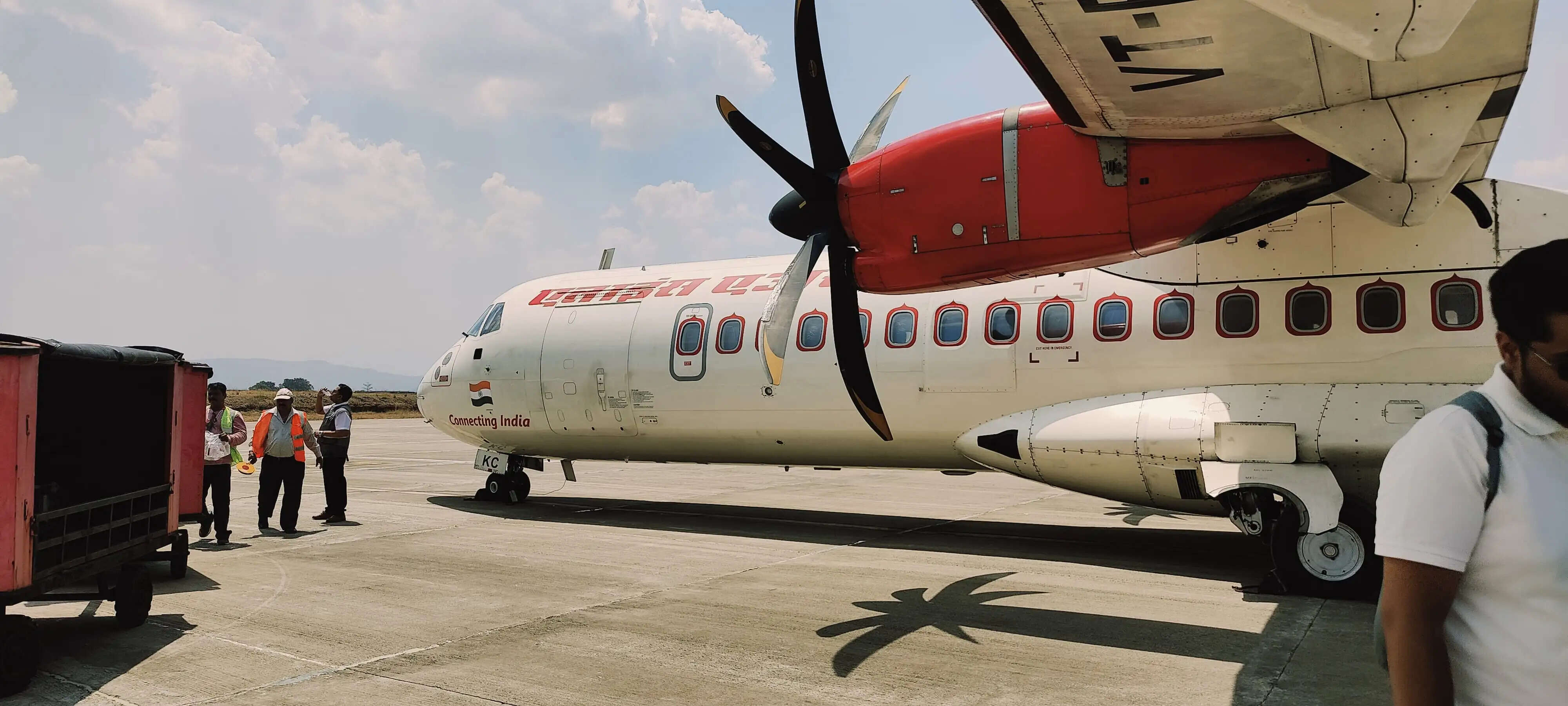 अंबिकापुर : मुख्यमंत्री साय ने अंबिकापुर-दिल्ली-कोलकाता हवाई सेवा का किया वर्चुअल शुभारंभ