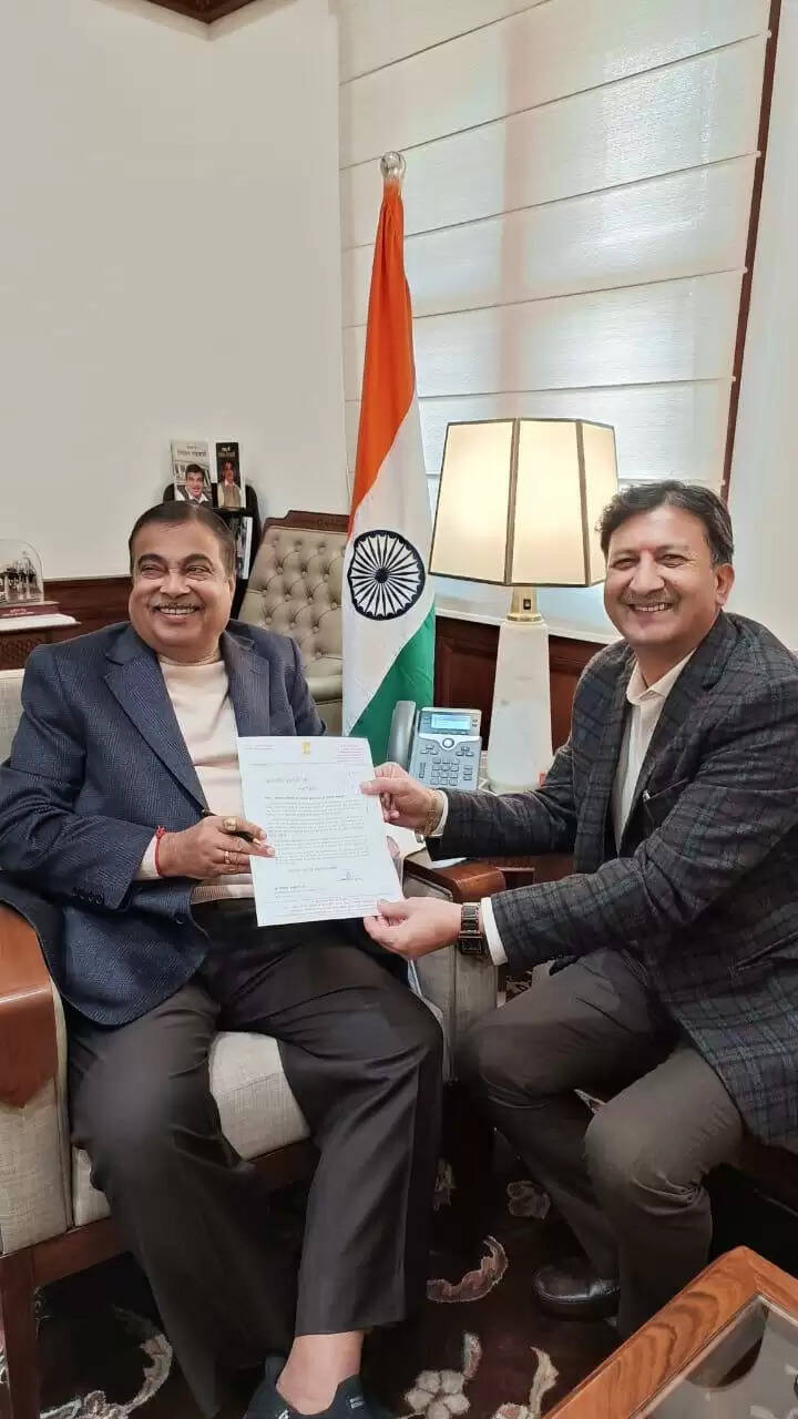 बारालाचा जोत टनल की बन रही डीपीआर, गडकरी से मिले सांसद सिकंदर