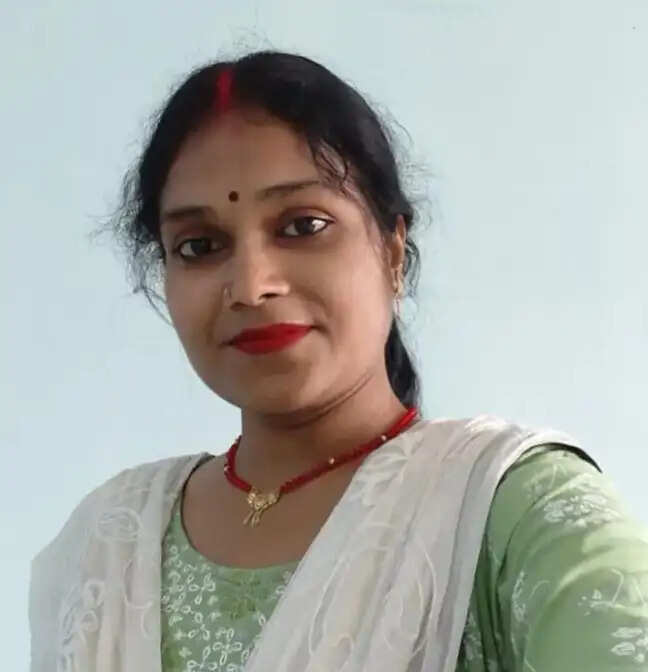मध्य विद्यालय कुआड़ी की विशिष्ट शिक्षिका बेबी अर्चना पटना में कल राजकीय शिक्षक पुरस्कार से होगी सम्मानित