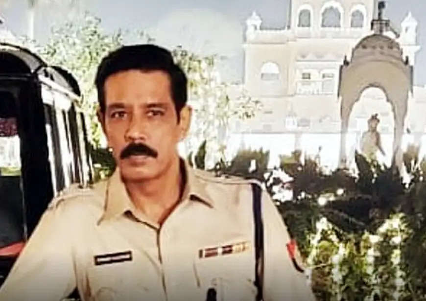 लोकतंत्र की मजबूती के लिए फ़िल्म अभिनेता अनूप सोनी ने बीकानेर पुलिस के साथ मिलकर की मतदान की अपील