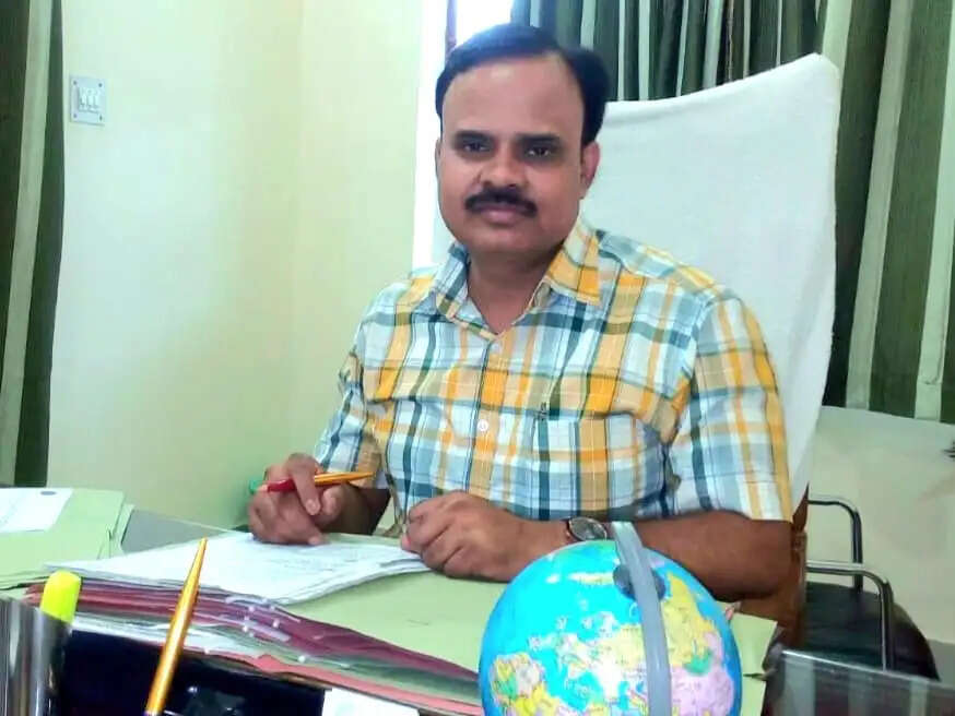 झांसी में तेज एलईडी और लेजर लाइट वाले वाहनों पर सख्ती, परिवहन व पुलिस का संयुक्त अभियान जल्द