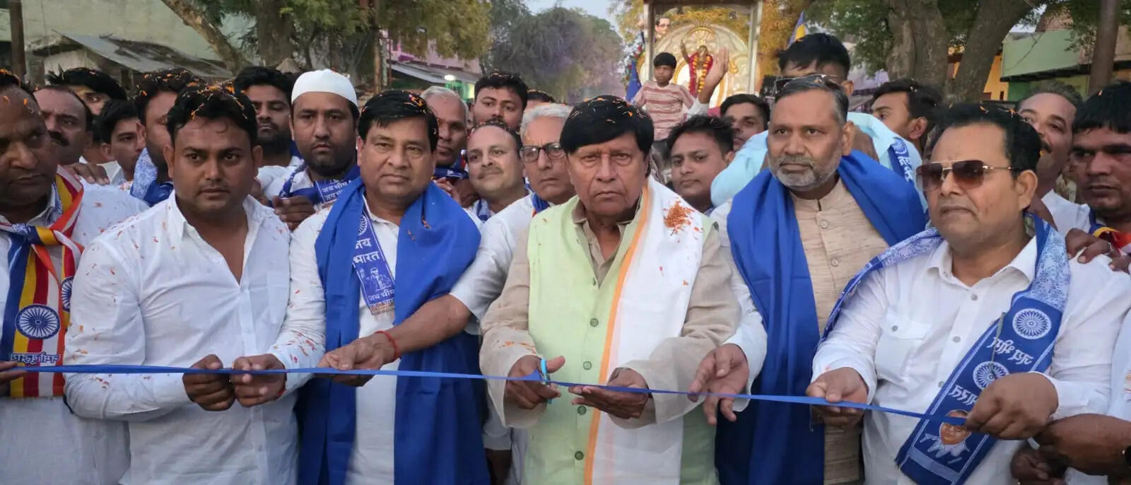 धूमधाम से निकली बाबा साहब की शोभायात्रा