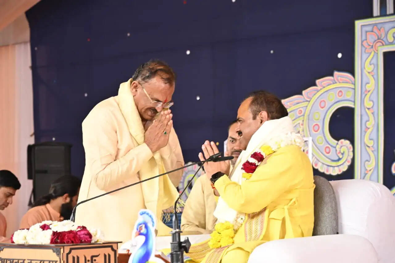 सनातन सिखाता सेवा ओर संस्कार,भारत को बनाना विश्व का महामार्गदर्शक-देवनानी