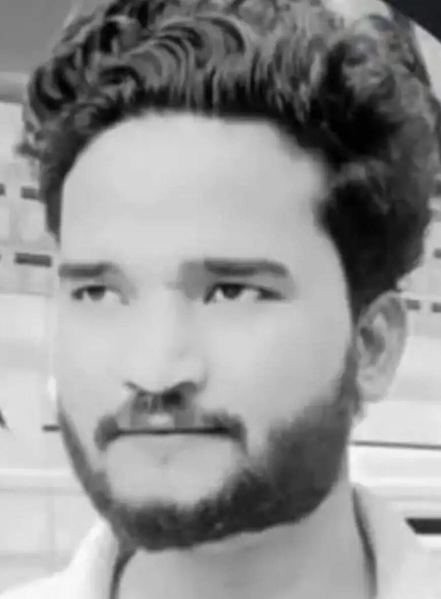 शादी काे लेकर हुए विवाद में दाे सगे भाइयाें ने खाया जहर, छोटे की मौत व बड़े की हालत गंभीर