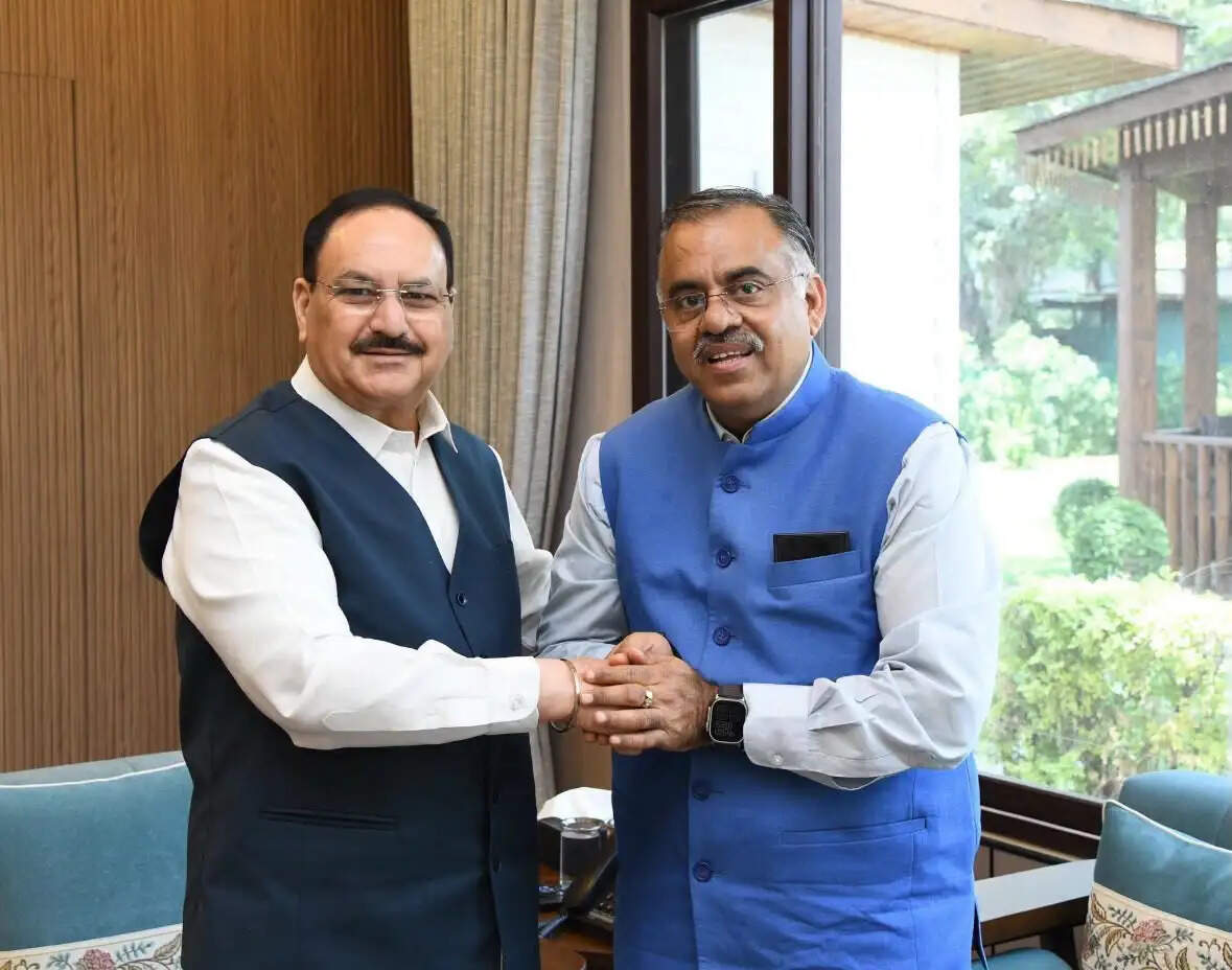 केंद्रीय स्वास्थ्य मंत्री जेपी नड्डा से तरुण चुग ने की मुलाकात, पंजाब की स्वास्थ्य व्यवस्था पर जताई चिंता