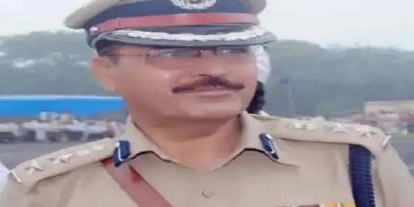 फर्जी जाति प्रमाणपत्र मामले में रिटायर्ड आईपीएस अधिकारी रघुवीर सिंह मीना पर एफआईआर दर्ज