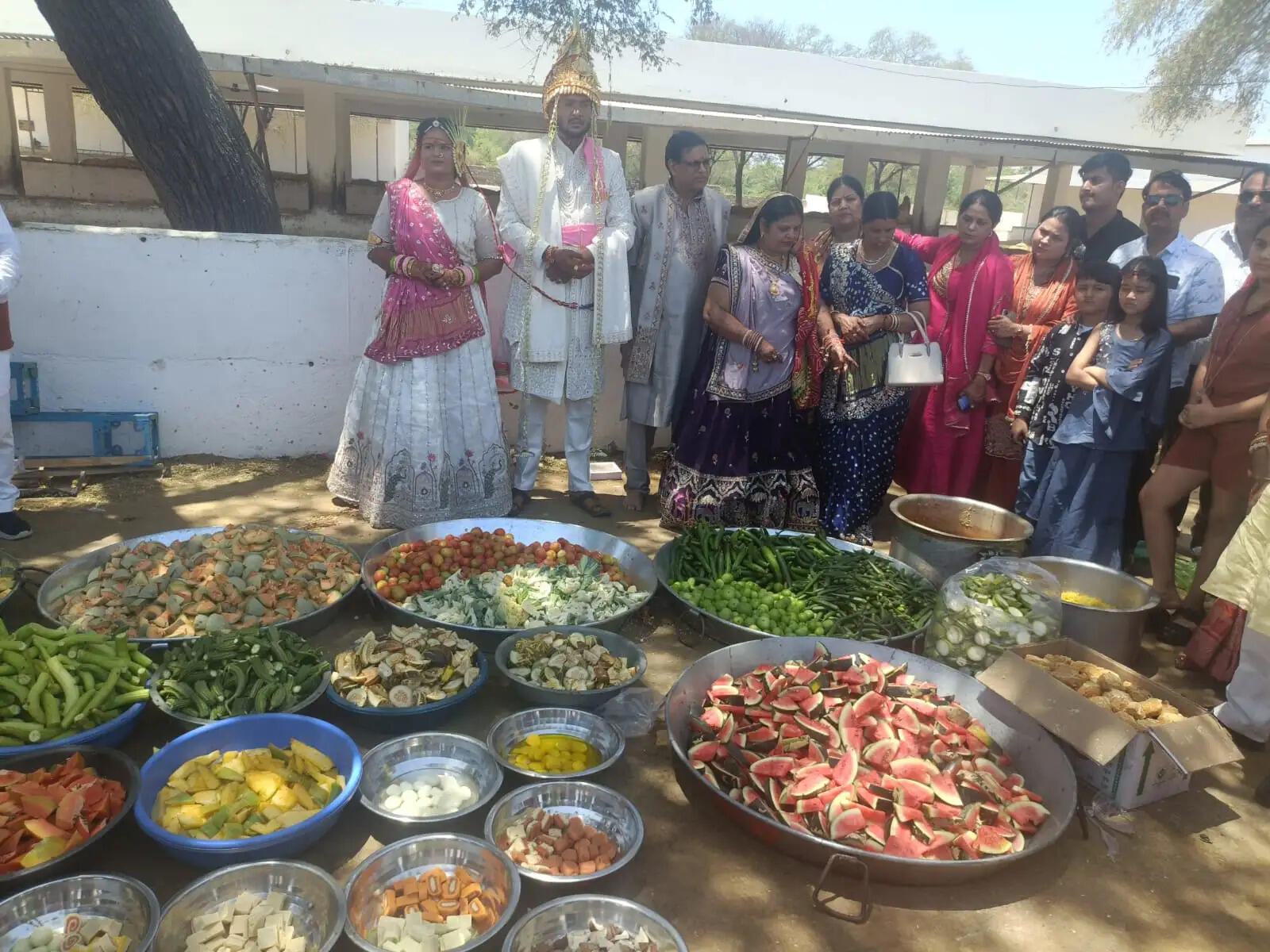 गौशाला में विवाह, गायों को छप्पन भोग—सांवलियाजी में अनोखी शादी बनी मिसाल